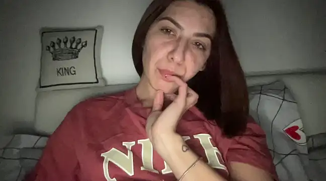 sarrah rossy online show from March 8, 10:45 pm