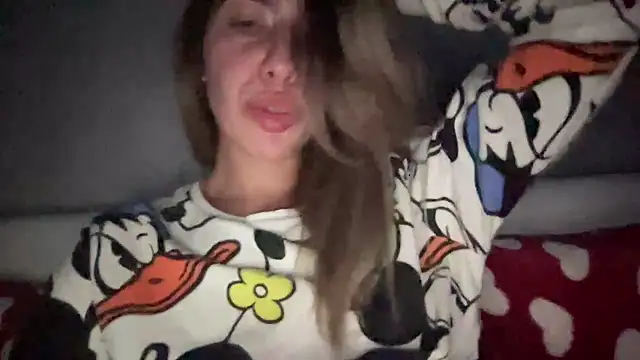 sarrah rossy online show from November 2, 9:39 pm