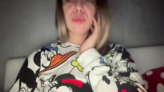 sarrah rossy online show from November 23, 10:31 pm