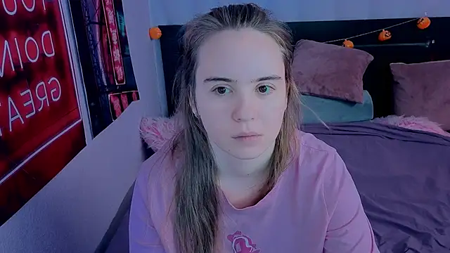 Snapshot of Lika_0ne chatting on November 28, 9:56 am Lika 0ne online show from November 28, 9:56 am