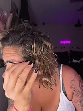 bossyroxy84 online show from November 8, 12:55 am