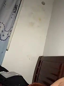 Snapshot of 0W00GIGi chatting on February 13, 1:48 pm 0W00GIGi online show from February 13, 1:48 pm