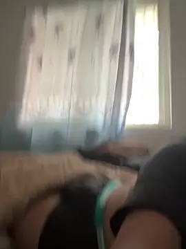 Snapshot of 0W00GIGi chatting on March 1, 2:04 am 0W00GIGi online show from March 1, 2:04 am