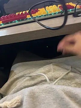 Snapshot of 0W00GIGi chatting on March 13, 7:42 am 0W00GIGi online show from March 13, 7:42 am