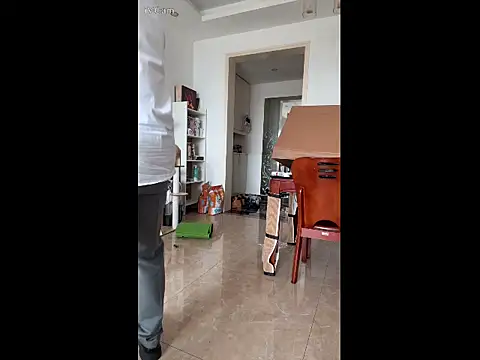 Snapshot of 0W00GIGi chatting on September 26, 5:00 am 0W00GIGi online show from September 26, 5:00 am