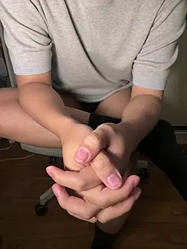 Snapshot of 0W00GIGi chatting on January 15, 7:57 am 0W00GIGi online show from January 15, 7:57 am