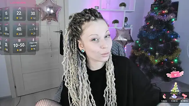 Snapshot of HoneySallyMoore chatting on December 16, 7:00 pm HoneySallyMoore online show from December 16, 7:00 pm