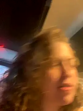 Snapshot of favoritestepsis chatting on September 19, 10:43 pm favoritestepsis online show from September 19, 10:43 pm