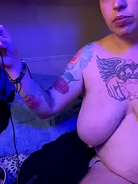 Snapshot of favoritestepsis chatting on November 26, 6:14 am favoritestepsis online show from November 26, 6:14 am