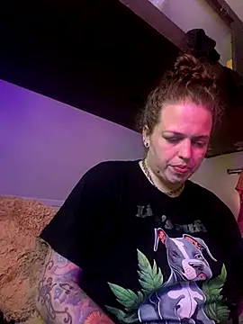 Snapshot of favoritestepsis chatting on November 30, 8:46 pm favoritestepsis online show from November 30, 8:46 pm