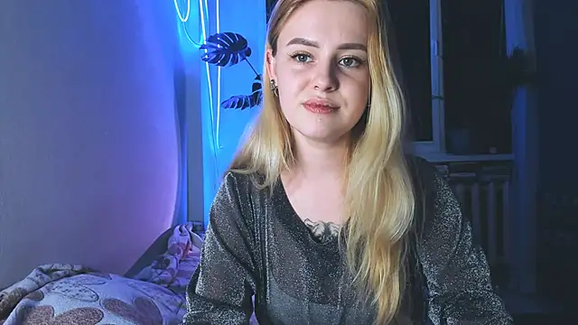 Snapshot of Alexa_Pirs chatting on February 17, 12:43 am Alexa Pirs online show from February 17, 12:43 am