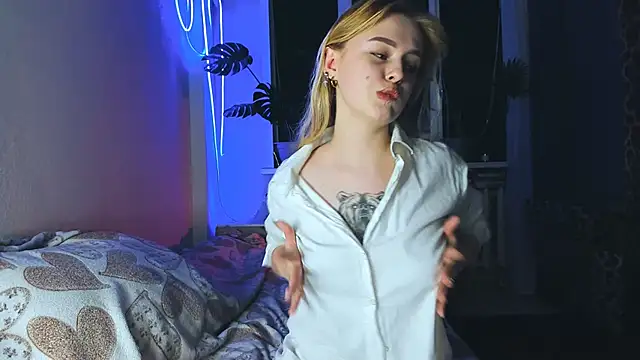 Snapshot of Alexa_Pirs chatting on February 22, 8:42 pm Alexa Pirs online show from February 22, 8:42 pm