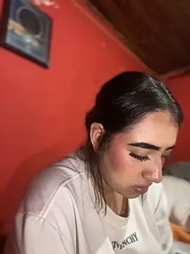 Snapshot of Scarlett-LS chatting on November 18, 2:50 am Scarlett-LS online show from November 18, 2:50 am