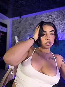 Snapshot of Scarlett-LS chatting on December 2, 1:44 am Scarlett-LS online show from December 2, 1:44 am