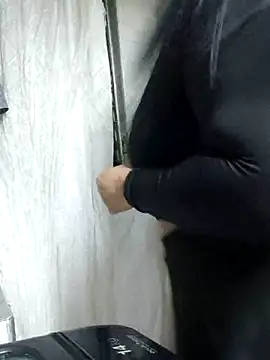 Snapshot of nikki_grey chatting on October 13, 4:56 am nikki grey online show from October 13, 4:56 am