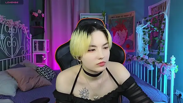 Akemi Sora  online show from March 1, 6:43 pm