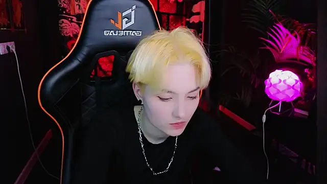 Akemi Sora  online show from March 7, 5:49 pm