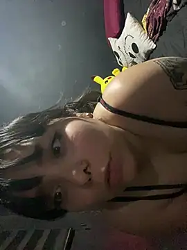 Snapshot of Solo_yoss chatting on February 11, 5:16 am Solo yoss online show from February 11, 5:16 am