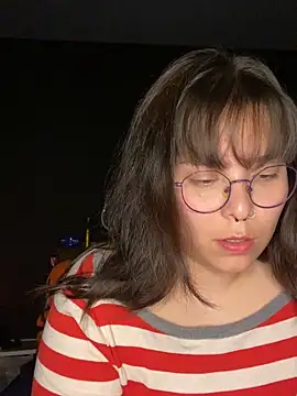 Snapshot of Solo_yoss chatting on October 24, 6:32 am Solo yoss online show from October 24, 6:32 am