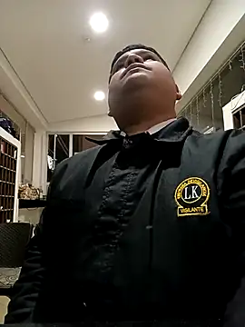 Snapshot of oscarshow24 chatting on December 19, 3:57 am oscarshow24 online show from December 19, 3:57 am