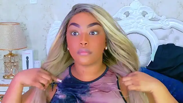 TianahGlow online show from November 13, 9:14 pm