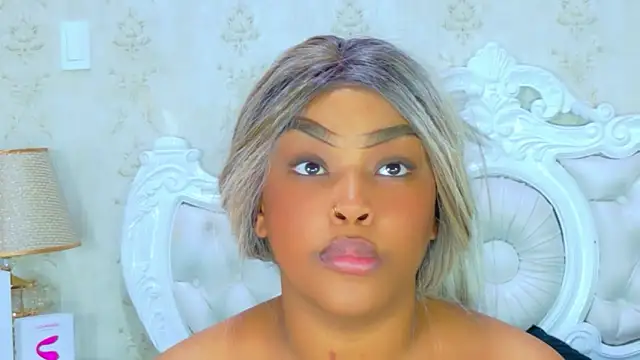 TianahGlow online show from February 3, 8:25 pm