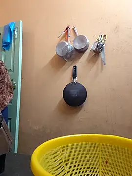 Lizza boudi online show from December 2, 1:11 am