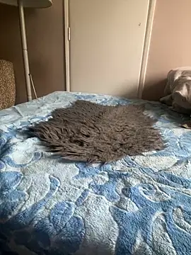 Snapshot of Budibudi5 chatting on October 10, 6:23 am Budibudi5 online show from October 10, 6:23 am