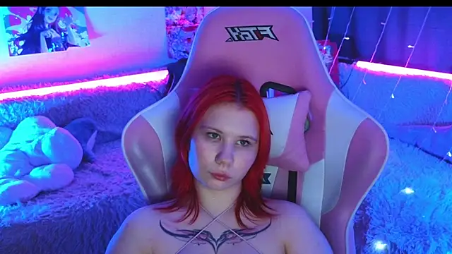 Little kitsune1707 online show from March 13, 11:05 pm