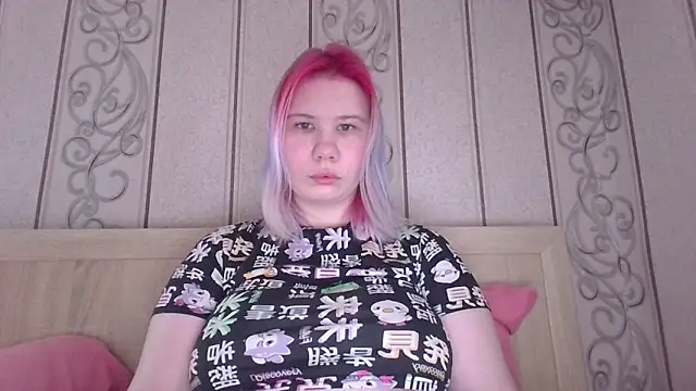 Little kitsune1707 online show from October 27, 9:13 am