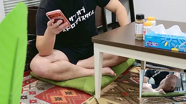 Snapshot of YARASERO-kun chatting on November 10, 12:04 pm YARASERO-kun online show from November 10, 12:04 pm