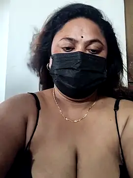 rani130 online show from May 14, 1:23 am