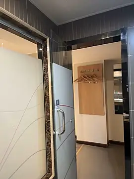 Snapshot of jinj-a chatting on March 12, 1:03 am jinj-a online show from March 12, 1:03 am