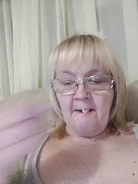 Violet5364 online show from December 3, 8:29 pm