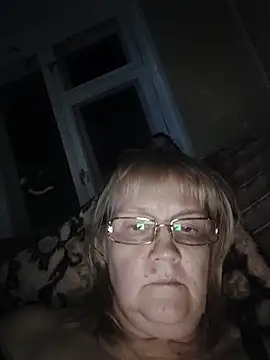 Violet5364 online show from April 4, 9:01 pm