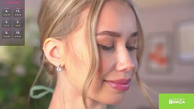 Snapshot of _Spring_Day_ chatting on October 1, 8:20 am Spring Day online show from October 1, 8:20 am