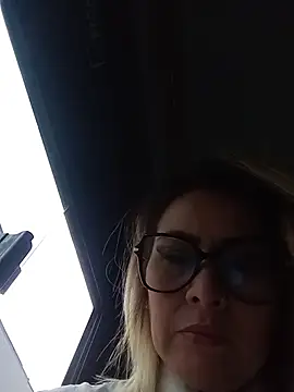 CandieGilson   online show from September 26, 11:14 am