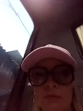 CandieGilson   online show from October 4, 10:46 am