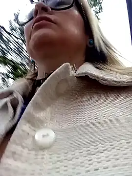 CandieGilson   online show from October 17, 11:02 am