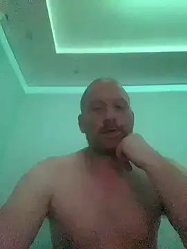 Krzysiekg123 online show from October 7, 5:10 pm