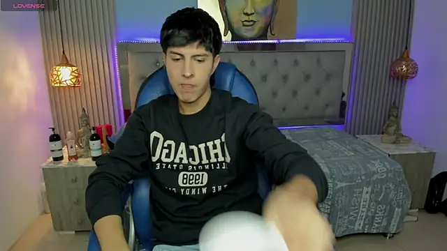 Estiv18  online show from November 25, 3:06 am