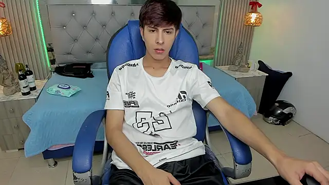 Estiv18  online show from January 16, 2:37 am