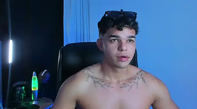 Snapshot of samm_sv chatting on March 20, 3:13 am samm sv online show from March 20, 3:13 am