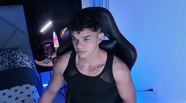 Snapshot of samm_sv chatting on March 23, 3:54 am samm sv online show from March 23, 3:54 am