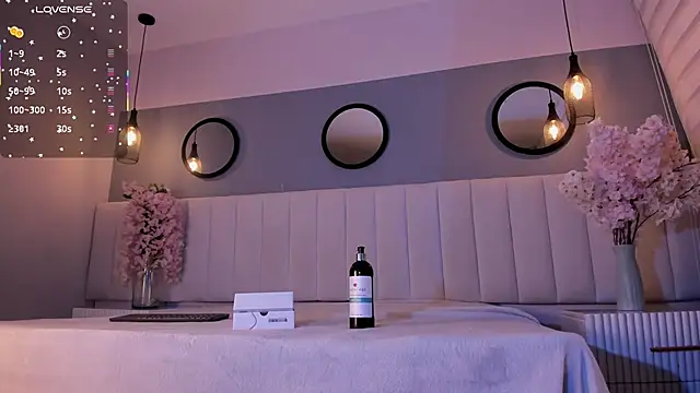 Snapshot of alice_lodge chatting on November 15, 3:26 am alice lodge online show from November 15, 3:26 am