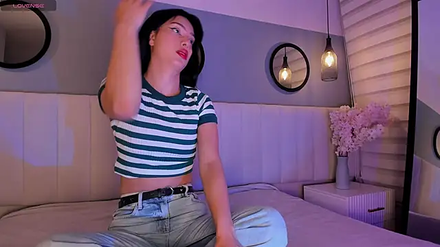 Snapshot of alice_lodge chatting on November 20, 3:07 am alice lodge online show from November 20, 3:07 am