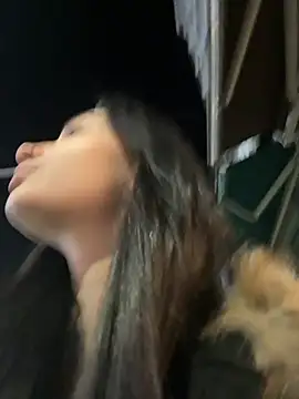 lunalovelee online show from October 22, 1:44 pm