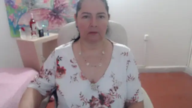 Snapshot of leonela_69 chatting on October 13, 2:11 am leonela 69 online show from October 13, 2:11 am