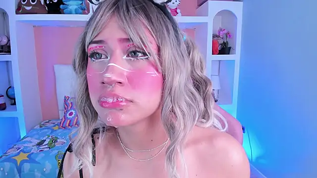 Snapshot of miss___megan chatting on October 2, 2:40 am miss megan online show from October 2, 2:40 am