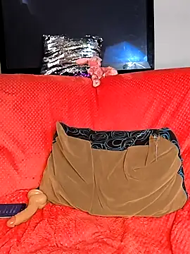 Snapshot of Tiff_Doll chatting on March 12, 9:45 pm Tiff Doll online show from March 12, 9:45 pm